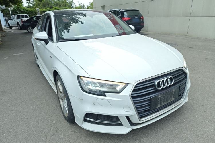 Used Audi A3 2019 Limousine 35 TFSI Fashion Edition China V standard Front Right 45 Deg