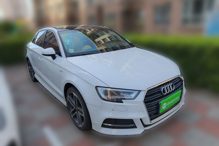 Used Audi A3 2019 Limousine 35 TFSI Sporty Version China VI Front Right 45 Deg