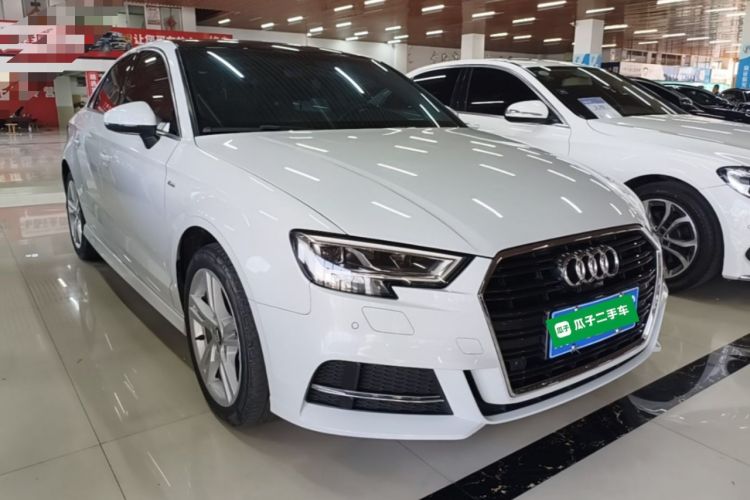 Used Audi A3 2019 Limousine 35 TFSI Fashion Edition China VI Emission Standard Front Right 45 Deg