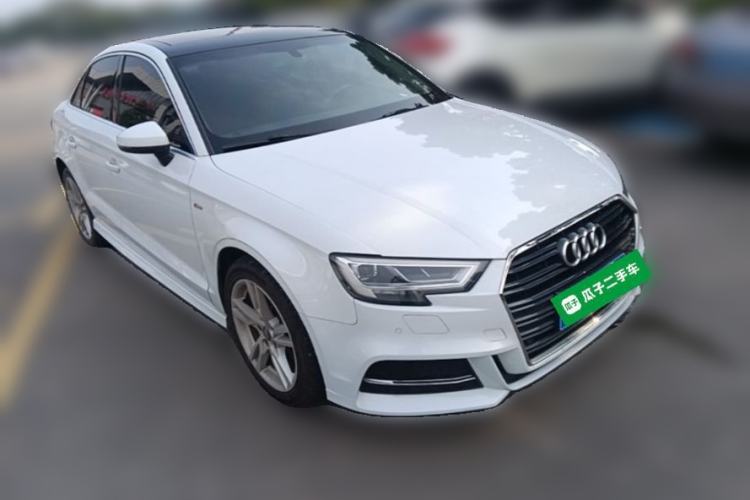 Used Audi A3 2019 Limousine 35 TFSI Fashion Edition China VI Emission Standard Front Right 45 Deg