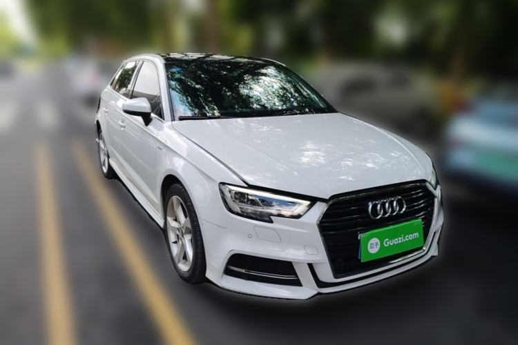 Used Audi A3 2019 Sportback 35 TFSI Fashion Edition China VI Emission Standard Front Right 45 Deg