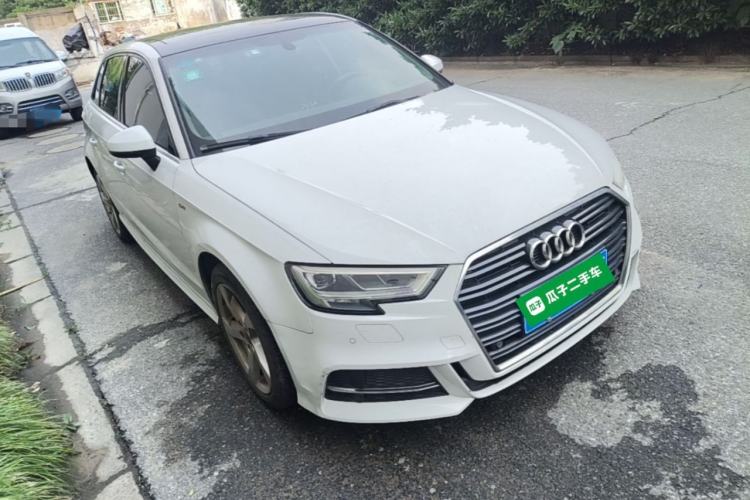 Used Audi A3 2019 Sportback 35 TFSI Fashion Edition China VI Emission Standard Front Right 45 Deg