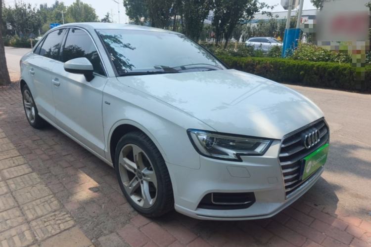 Used Audi A3 2019 Limousine 35 TFSI Ambition China VI Front Right 45 Deg
