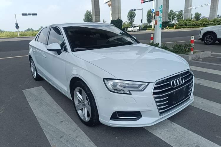 Used Audi A3 2019 Limousine 35 TFSI Ambition China VI Front Right 45 Deg
