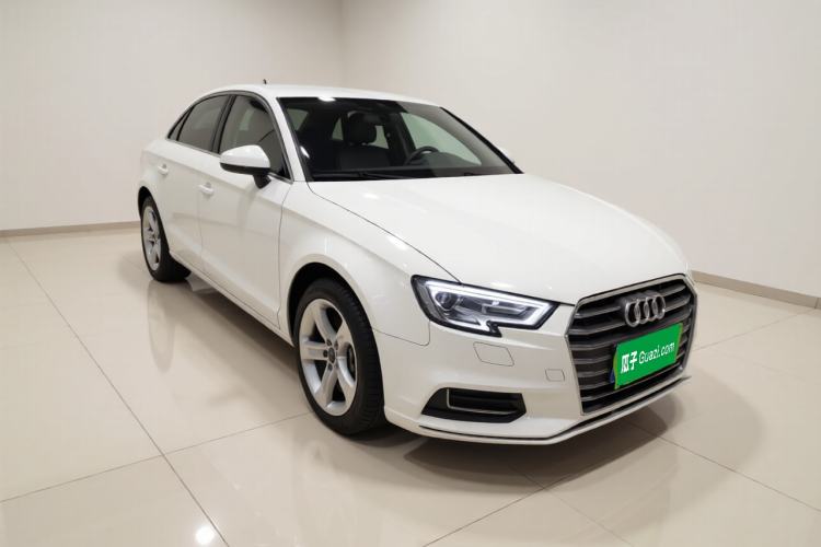 Used Audi A3 2019 Limousine 35 TFSI Ambition China VI Front Right 45 Deg