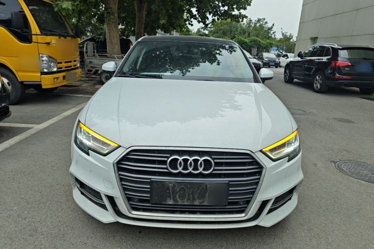 Used Audi A3 2019 Limousine 35 TFSI Fashion Edition China V standard Front