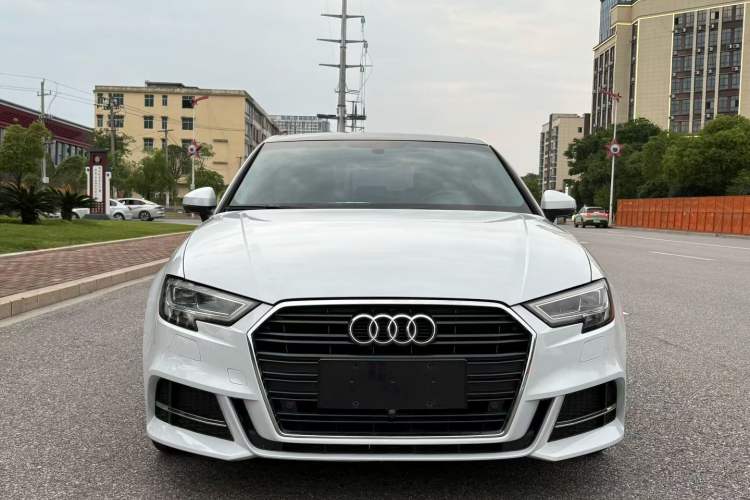 Used Audi A3 2019 Limousine 35 TFSI Fashion Edition China V standard Front