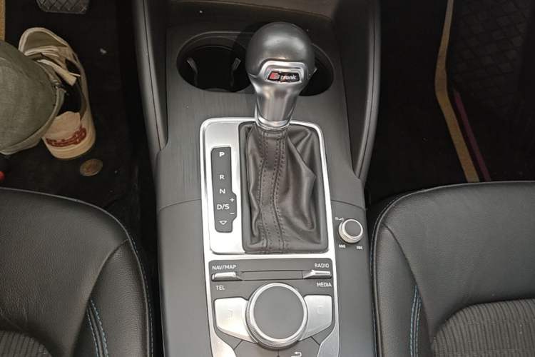 Used Audi A3 2019 Sportback 35 TFSI Fashion Edition China V Gear Lever