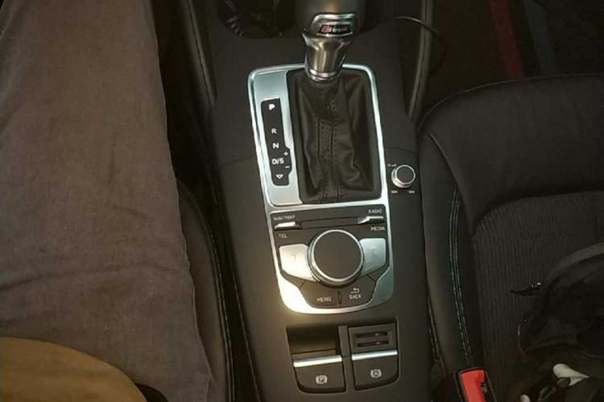 Used Audi A3 2019 Limousine 35 TFSI Fashion Edition China V standard Gear Lever
