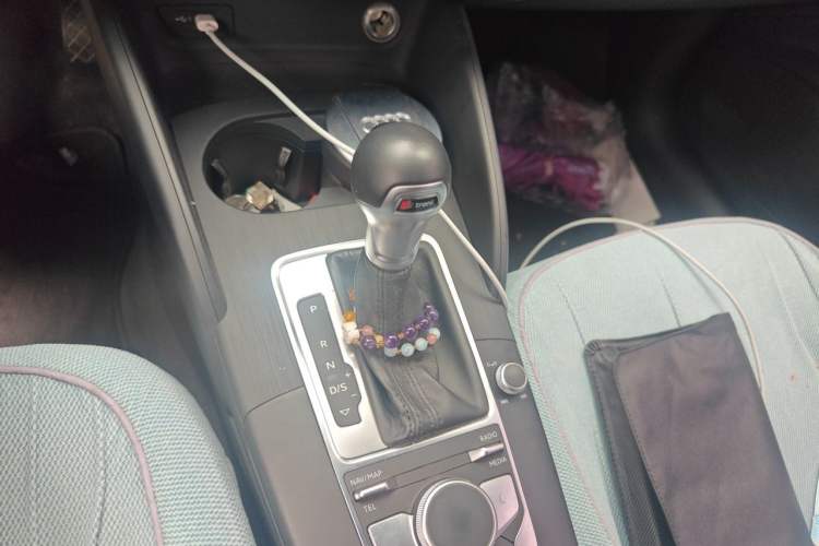 Used Audi A3 2019 Sportback 35 TFSI Ambition China VI Gear Lever