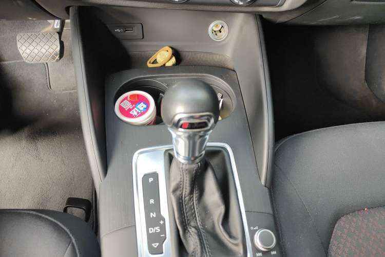 Used Audi A3 2019 Sportback 35 TFSI Ambition China VI Gear Lever