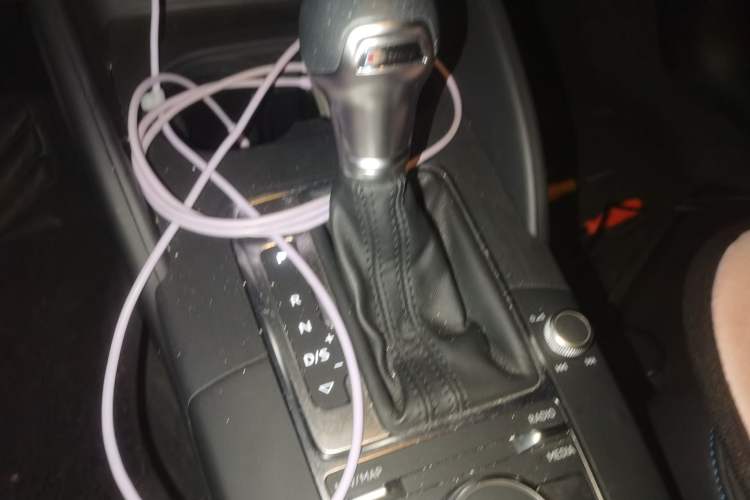 Used Audi A3 2019 Sportback 35 TFSI Fashion Edition China V Gear Lever