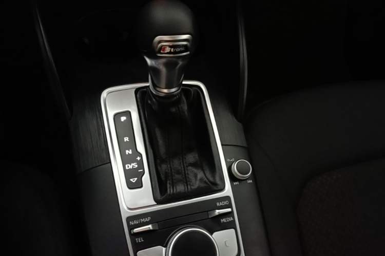 Used Audi A3 2019 Sportback 35 TFSI Ambition China V Gear Lever