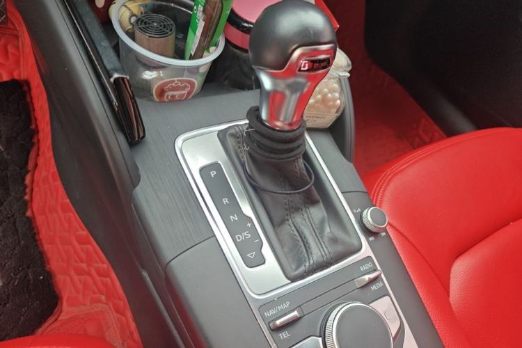 Used Audi A3 2019 Limousine 35 TFSI Fashion Edition China V standard Gear Lever