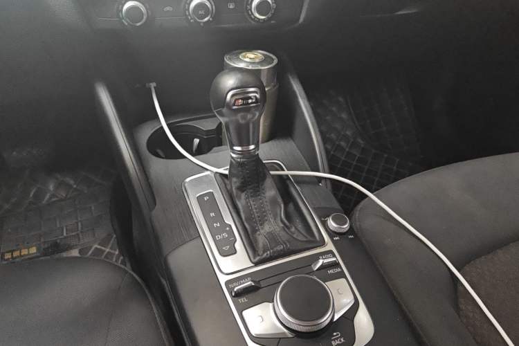 Used Audi A3 2019 Limousine 35 TFSI Ambition China V Gear Lever