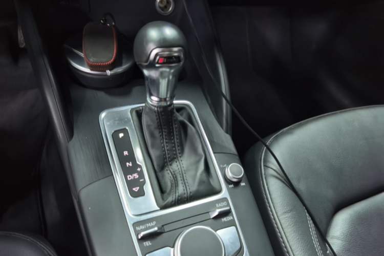 Used Audi A3 2019 Limousine 35 TFSI Style Version China V Emission Standard Gear Lever