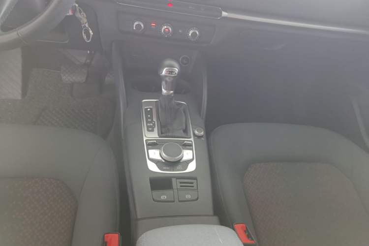 Used Audi A3 2019 Sportback 35 TFSI Ambition China V Gear Lever