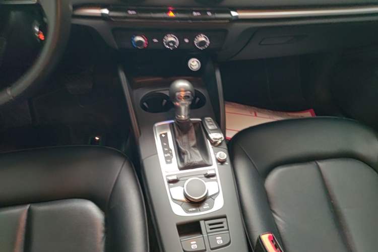 Used Audi A3 2019 Limousine 35 TFSI Ambition China V Gear Lever