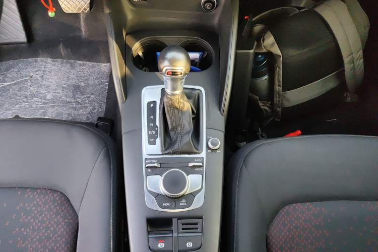 Used Audi A3 2019 Sportback 35 TFSI Ambition China VI Gear Lever