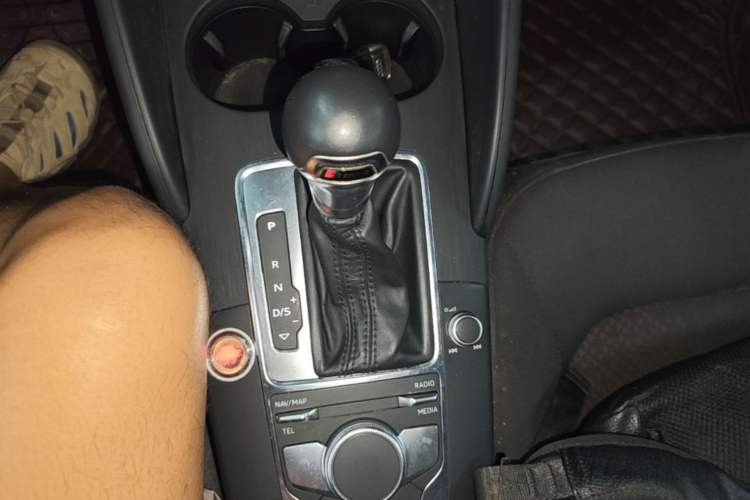 Used Audi A3 2019 Limousine 35 TFSI Ambition China VI Gear Lever