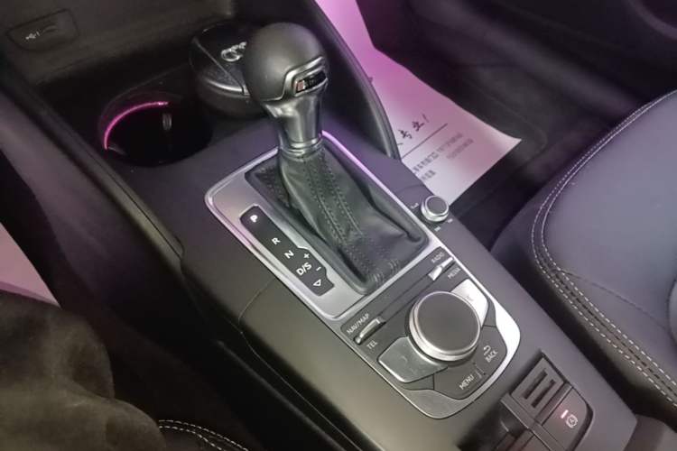 Used Audi A3 2019 Limousine 35 TFSI Ambition China V Gear Lever