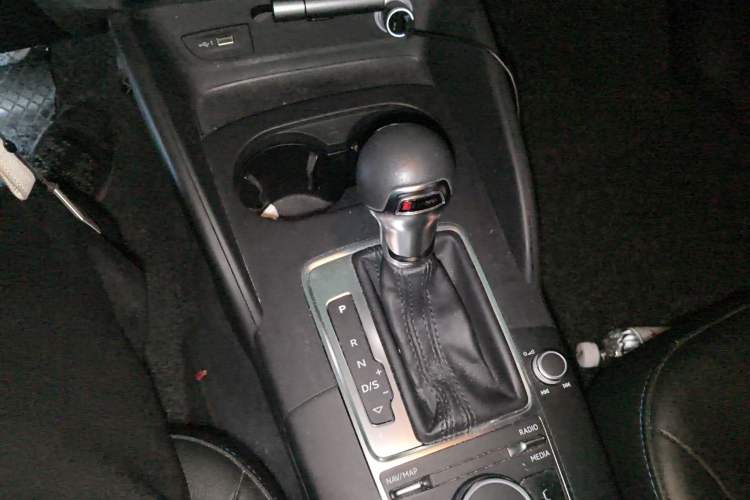 Used Audi A3 2019 Limousine 35 TFSI Fashion Edition China V standard Gear Lever