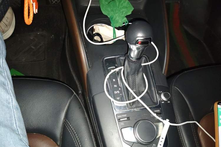 Used Audi A3 2019 Limousine 35 TFSI Style Version China V Emission Standard Gear Lever