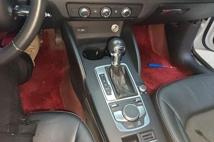 Used Audi A3 2019 Sportback 35 TFSI Fashion Edition China V Gear Lever