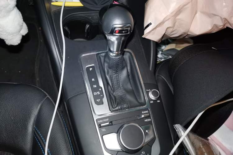 Used Audi A3 2019 Sportback 35 TFSI Fashion Edition China V Gear Lever