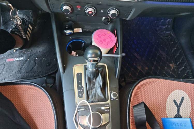 Used Audi A3 2019 Limousine 35 TFSI Ambition China VI Gear Lever