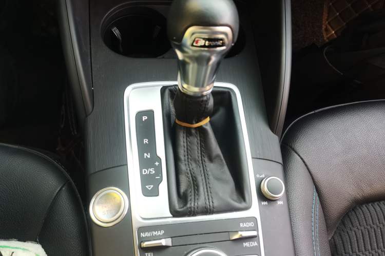 Used Audi A3 2019 Sportback 35 TFSI Fashion Edition China V Gear Lever