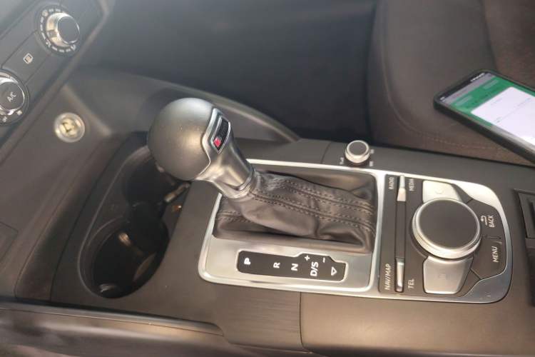 Used Audi A3 2019 Sportback 35 TFSI Ambition China VI Gear Lever