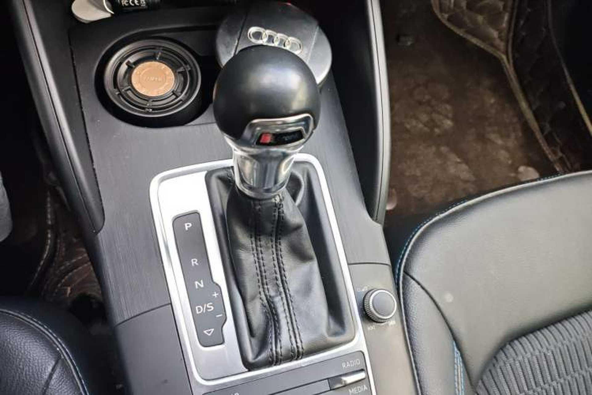 Used Audi A3 2019 Limousine 35 TFSI Fashion Edition China V standard Gear Lever