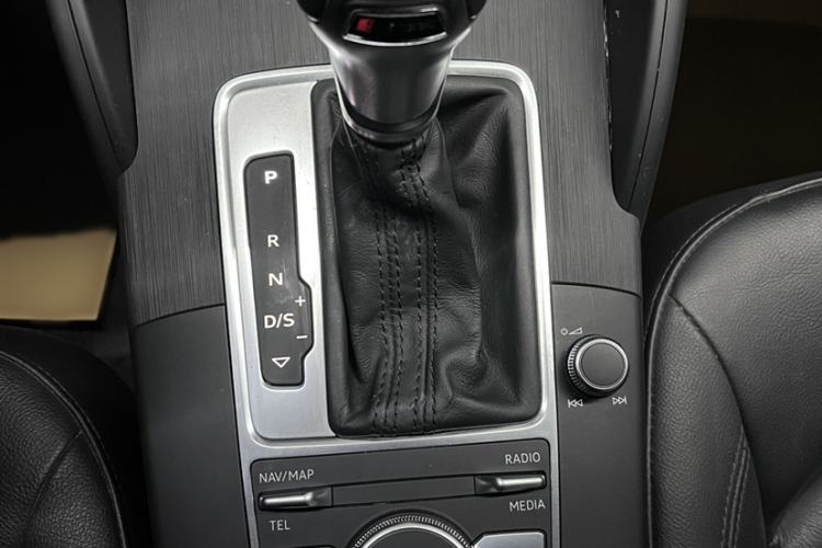 Used Audi A3 2019 Limousine 35 TFSI Style Edition China VI Emission Standard Gear Lever