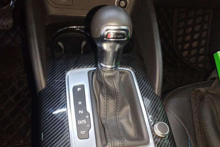 Used Audi A3 2019 Limousine 35 TFSI Fashion Edition China V standard Gear Lever