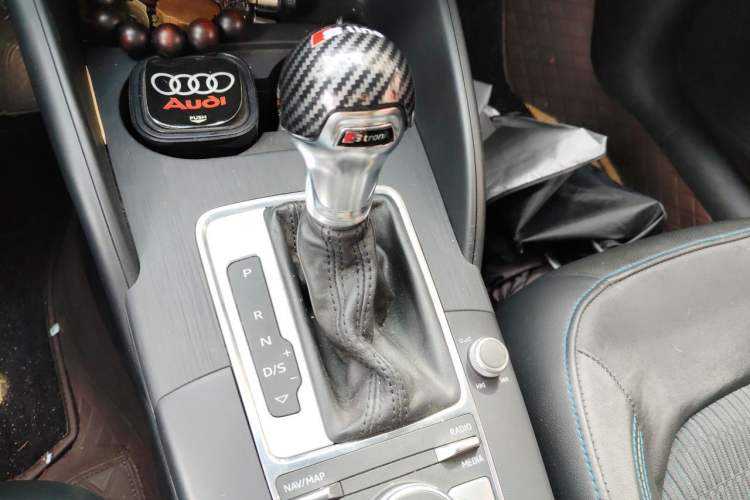 Used Audi A3 2019 Limousine 35 TFSI Fashion Edition China V standard Gear Lever