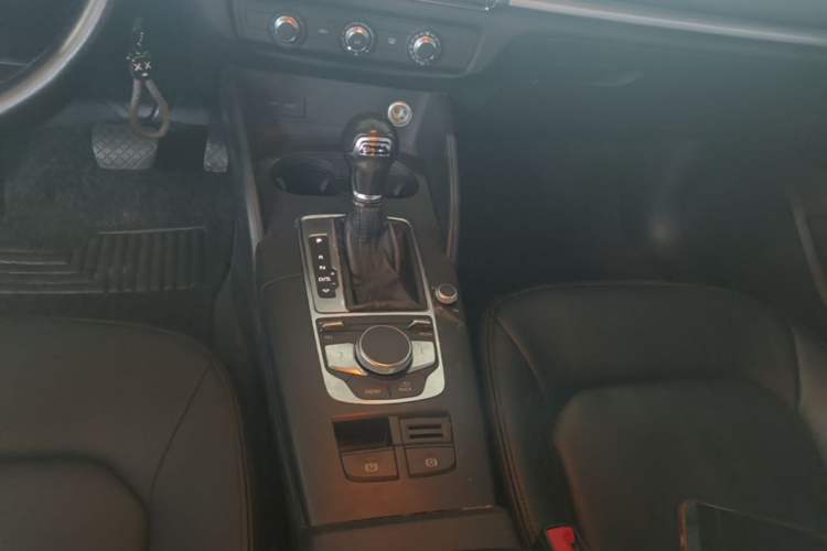 Used Audi A3 2019 Sportback 35 TFSI Ambition China V Gear Lever