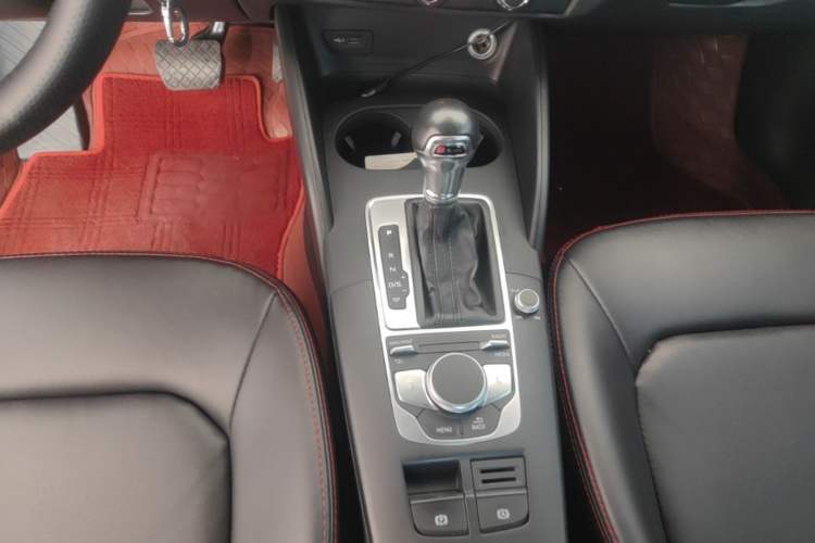 Used Audi A3 2019 Limousine 35 TFSI Ambition China VI Gear Lever