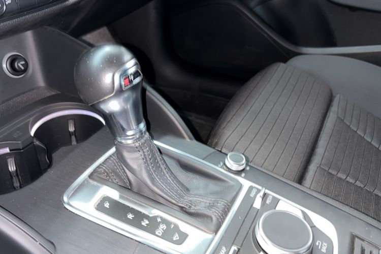 Used Audi A3 2019 Limousine 35 TFSI Sport Edition China V Emission Standard Gear Lever