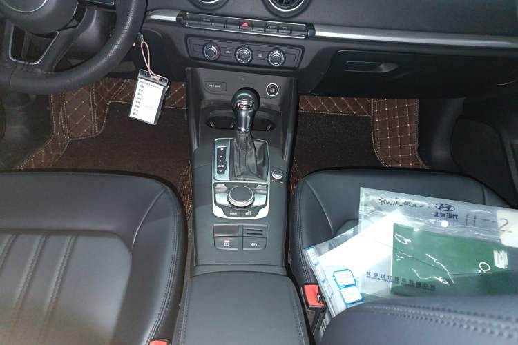 Used Audi A3 2019 Limousine 35 TFSI Ambition China V Gear Lever