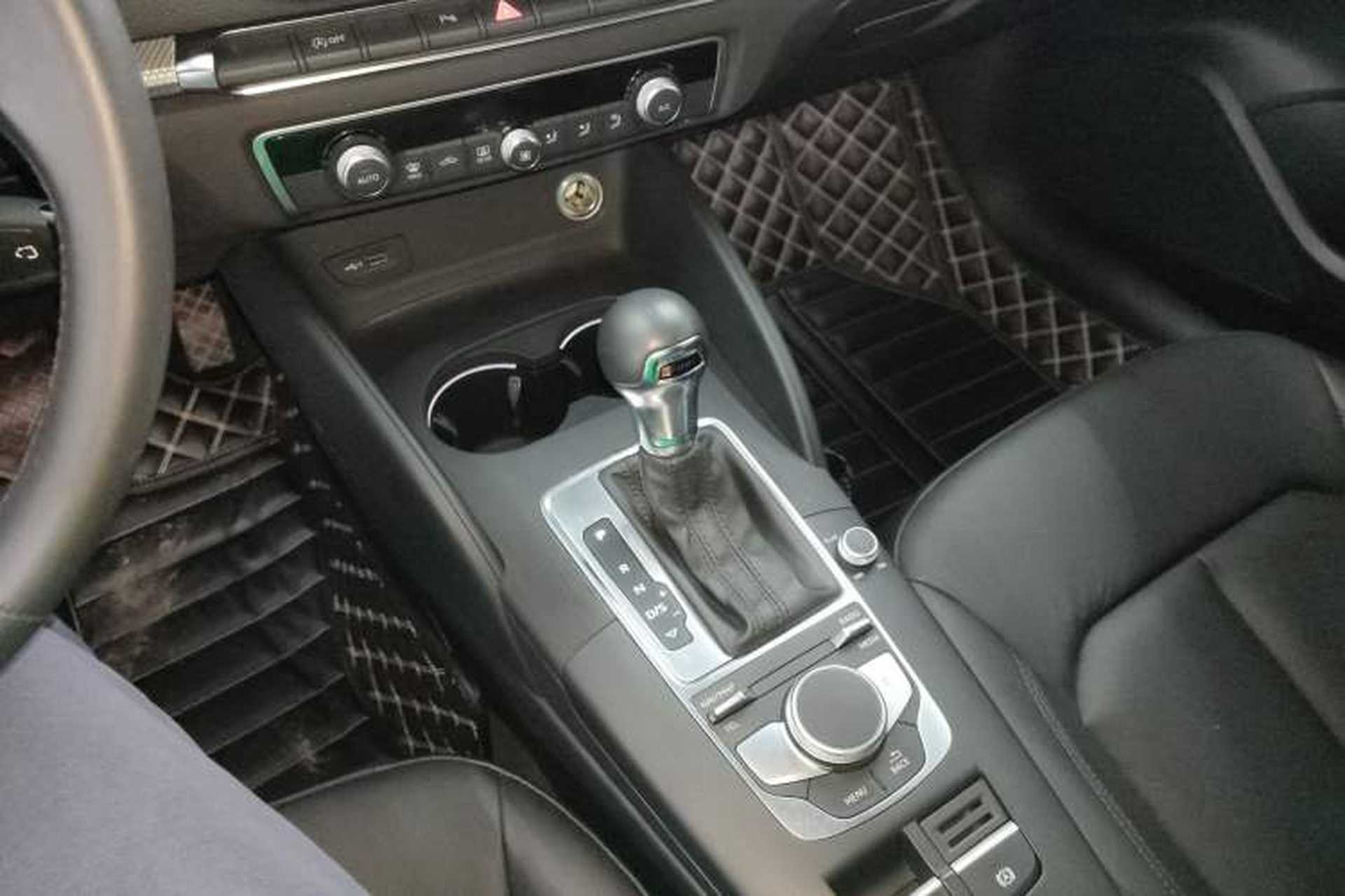 Used Audi A3 2019 Limousine 35 TFSI Style Version China V Emission Standard Gear Lever