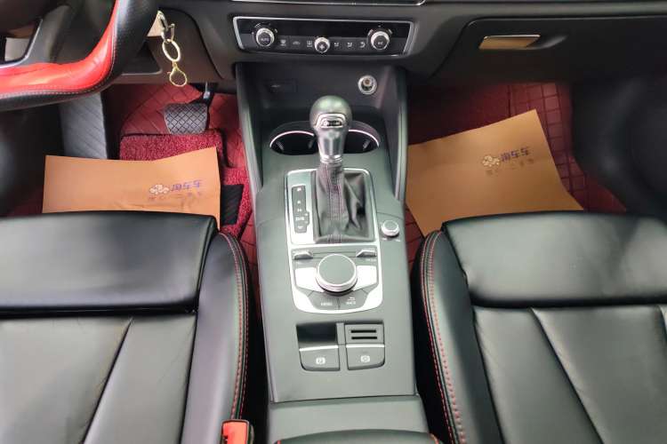 Used Audi A3 2019 Limousine 35 TFSI Sport Edition China V Emission Standard Gear Lever