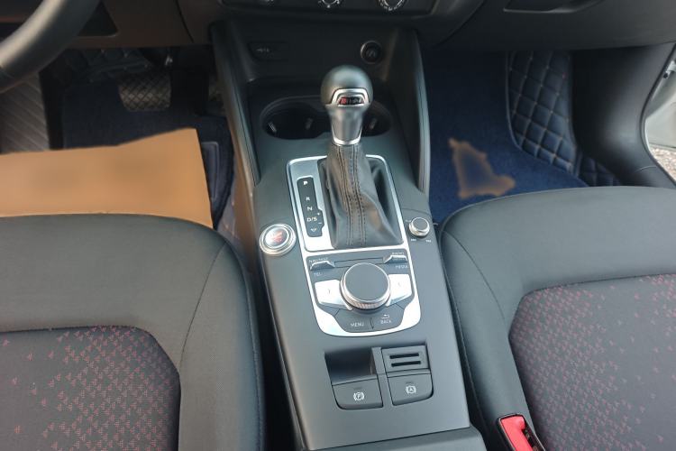 Used Audi A3 2019 Limousine 35 TFSI Ambition China V Gear Lever