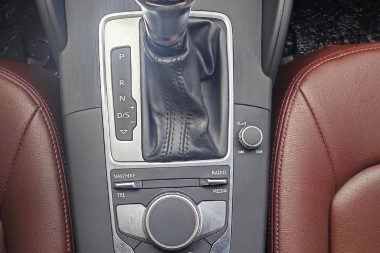 Used Audi A3 2019 Limousine 35 TFSI Ambition China V Gear Lever