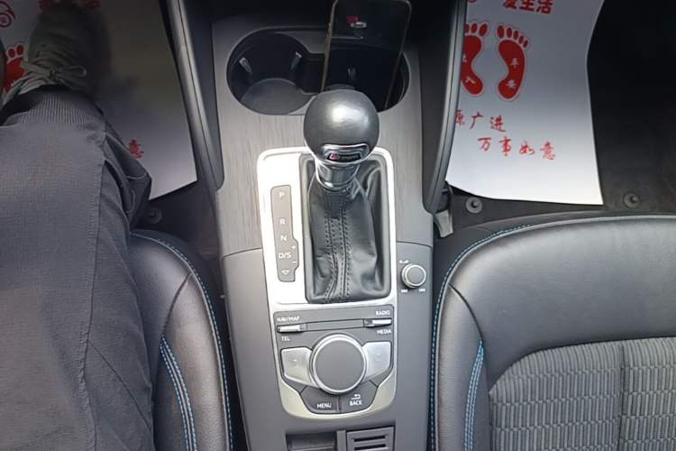 Used Audi A3 2019 Sportback 35 TFSI Fashion Edition China V Gear Lever