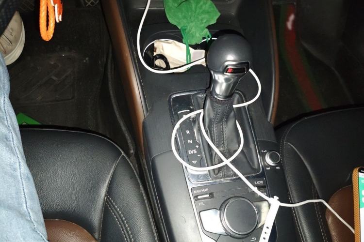 Used Audi A3 2019 Limousine 35 TFSI Style Version China V Emission Standard Gear Lever