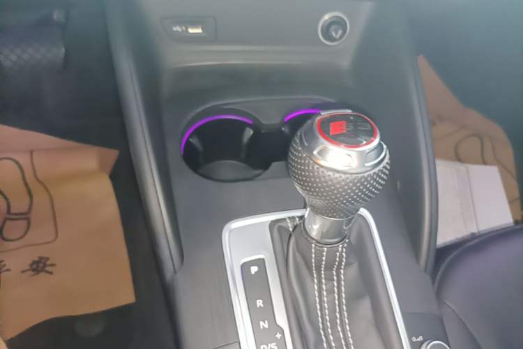 Used Audi A3 2019 Limousine 35 TFSI Fashion Edition China V standard Gear Lever