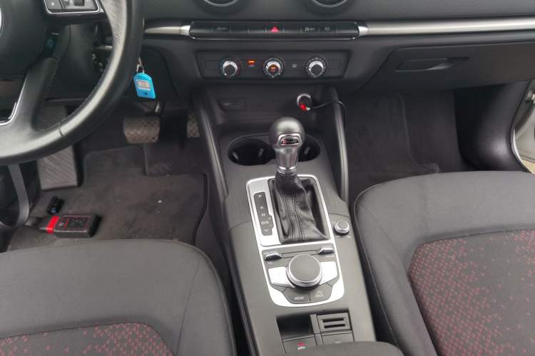 Used Audi A3 2019 Limousine 35 TFSI Ambition China VI Gear Lever