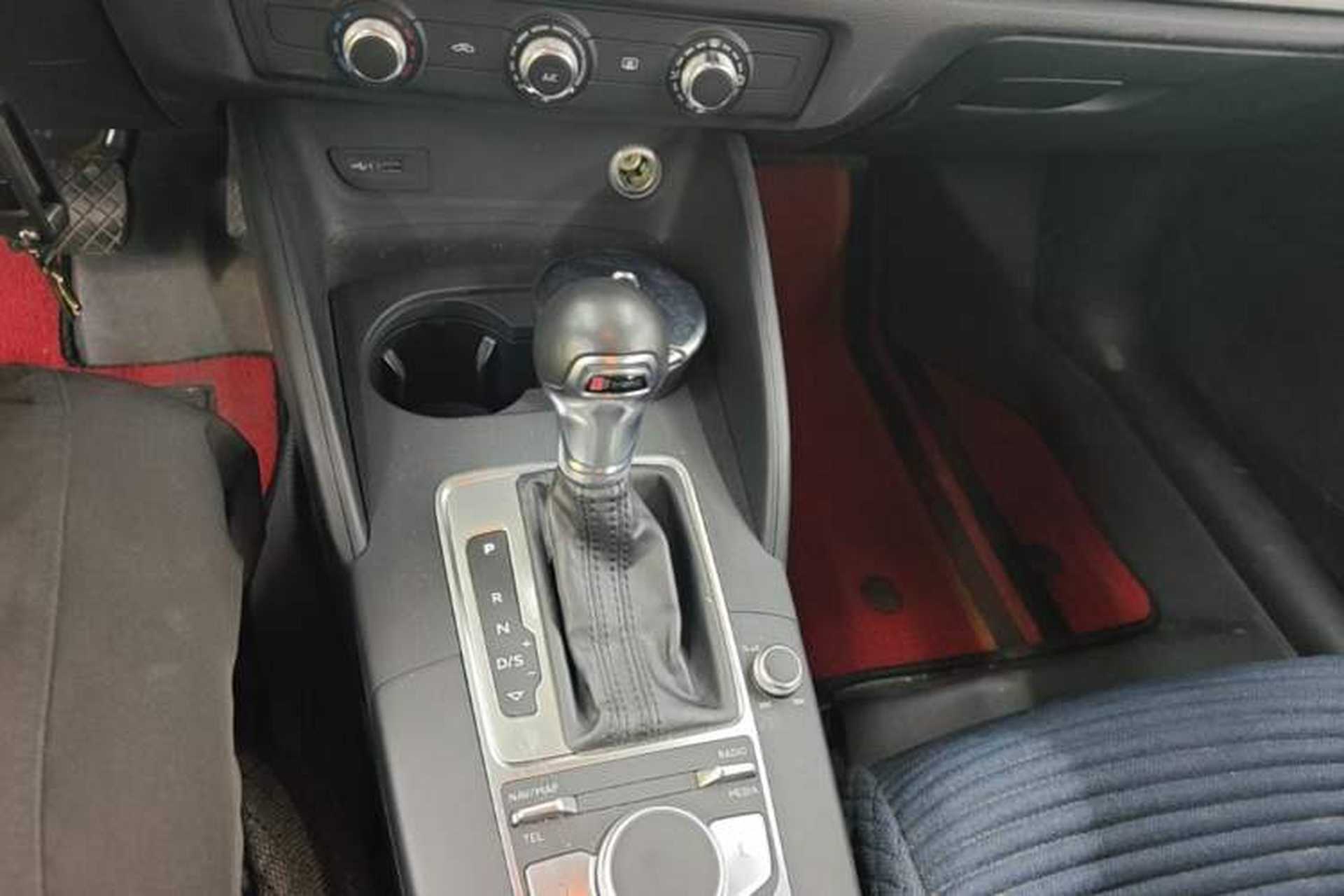 Used Audi A3 2019 Sportback 35 TFSI Ambition China VI Gear Lever