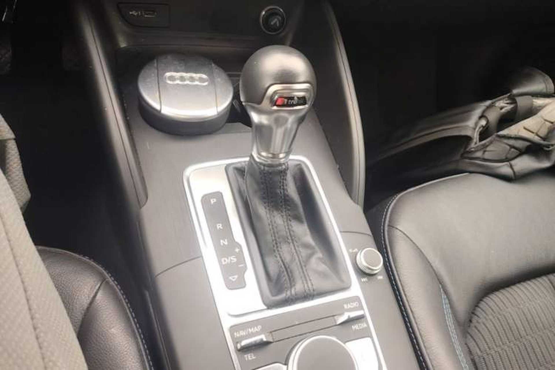 Used Audi A3 2019 Sportback 35 TFSI Fashion Edition China V Gear Lever